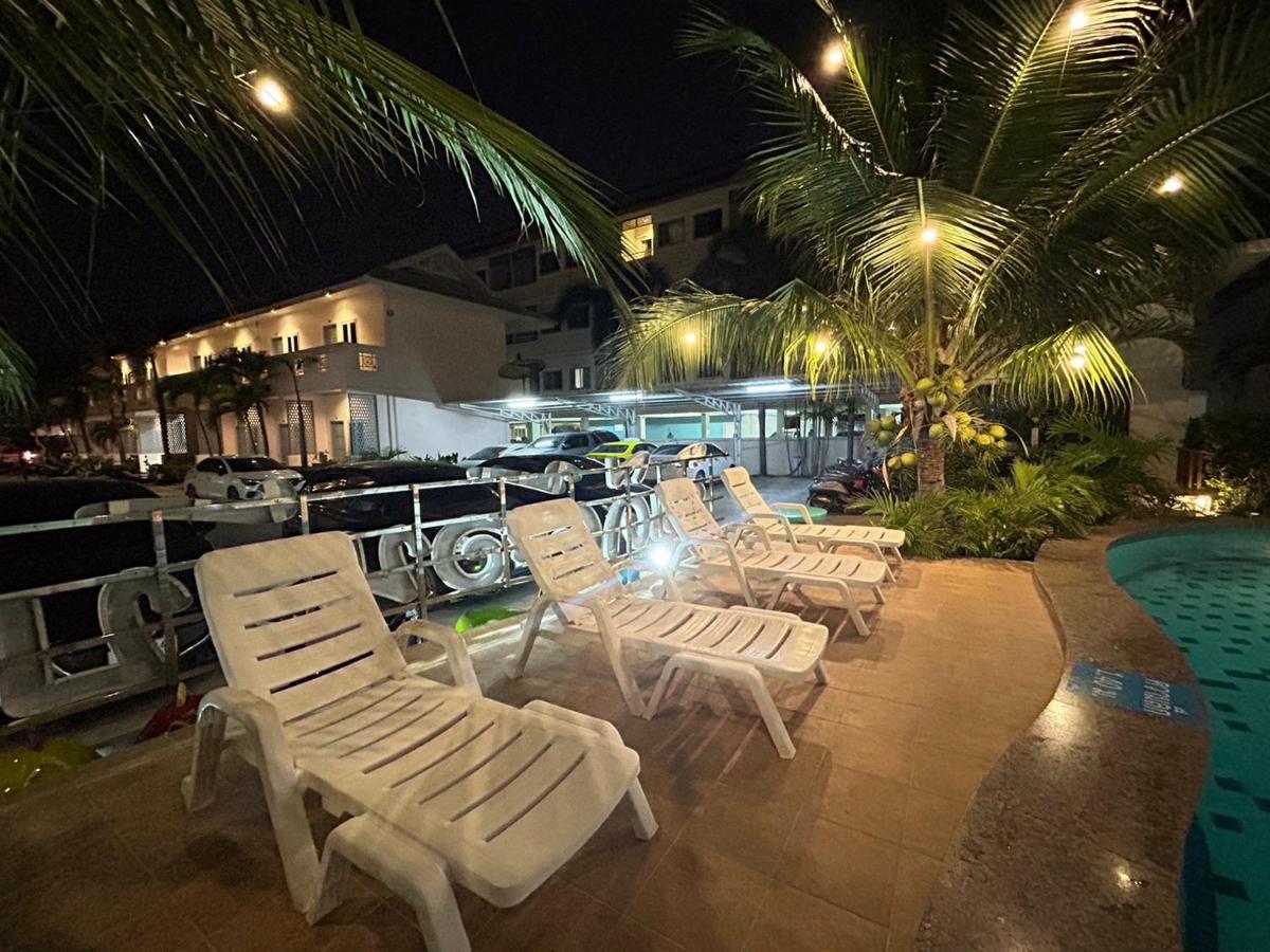 Baanloksouylokchay Hotel HHQ Buitenkant foto