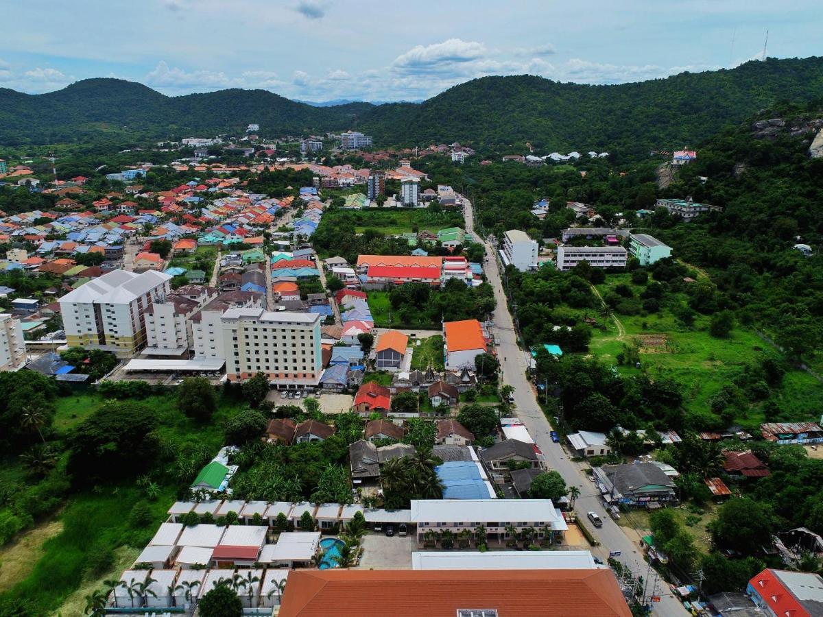 Baanloksouylokchay Hotel HHQ Buitenkant foto