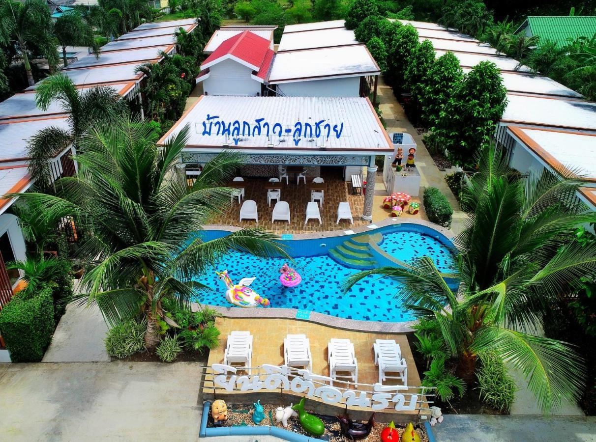 Baanloksouylokchay Hotel HHQ Buitenkant foto